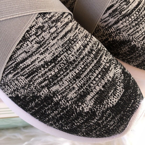 Women’s Slip On Sneakers Size L 9/10 West Loop Memory Foam - Picture 9 of 16